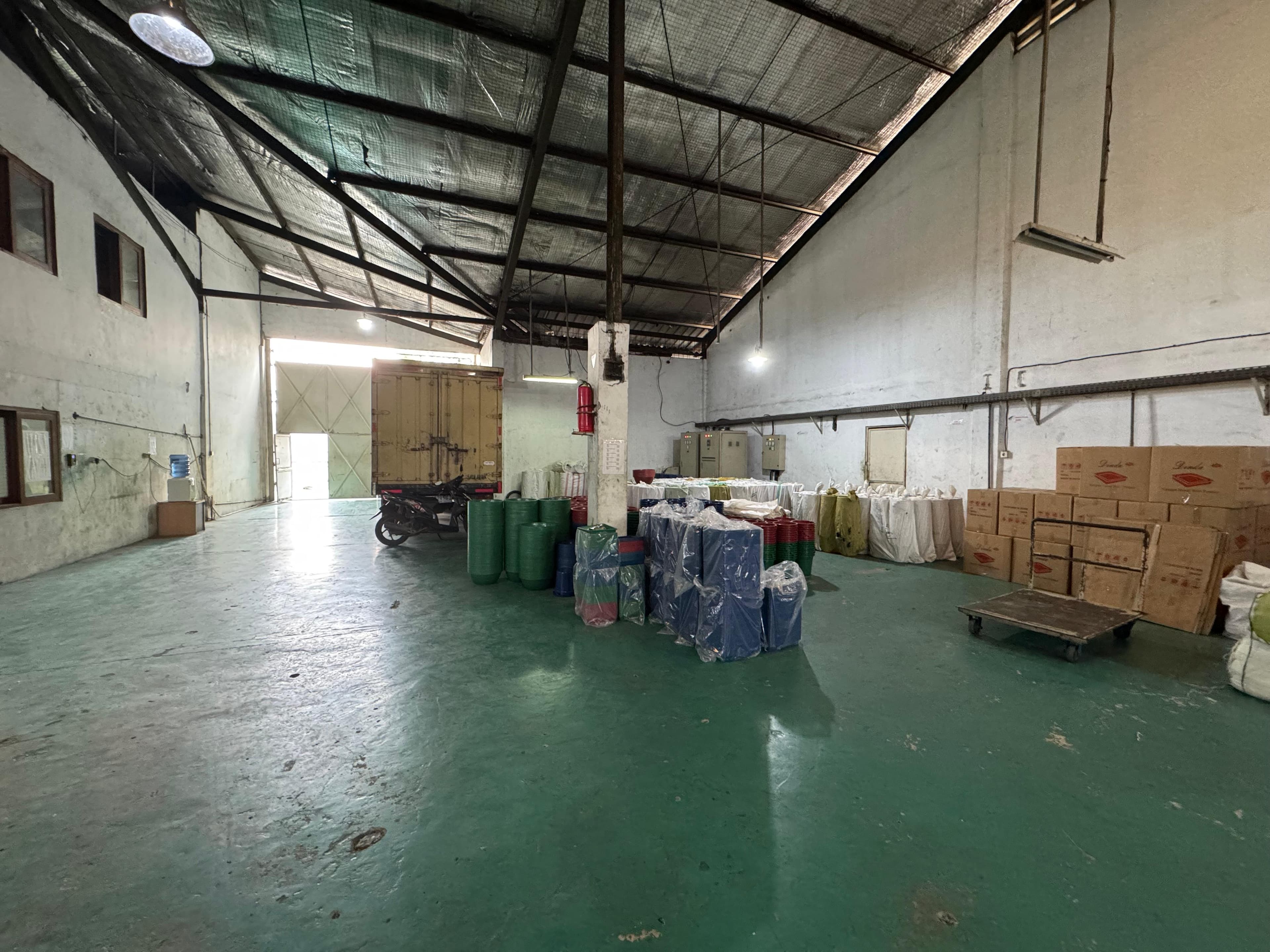 Gudang Transit & Logistik - Gambar 6